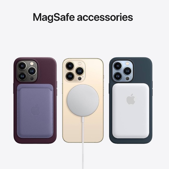 Apple iPhone 13 Silicone MagSafe Case - Picture 4 of 9